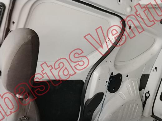 RENAULT KANGOO 2022, foto 16 de 19