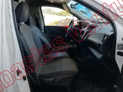 NISSAN NP 300 2017, foto 12 de 19