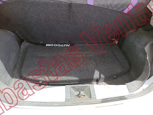 NISSAN MARCH 2018, foto 15 de 19
