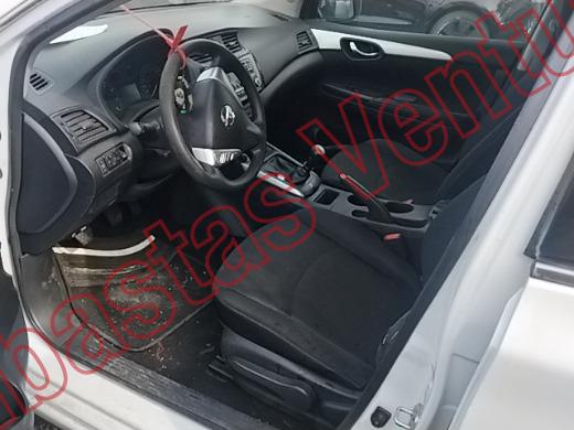 NISSAN SENTRA 2019, foto 17 de 19