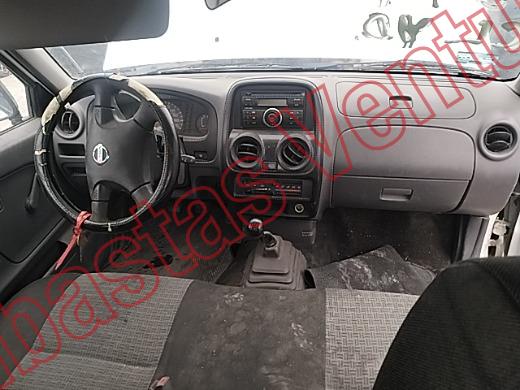 NISSAN NP 300 2014, foto 14 de 19