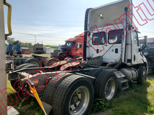 FREIGHTLINDER CASCADIA 2015, foto 5 de 19