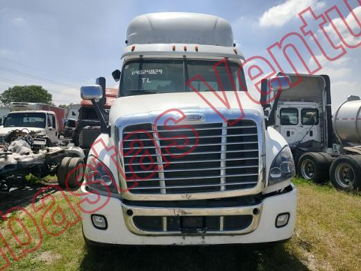FREIGHTLINDER CASCADIA 2015, foto 2 de 19