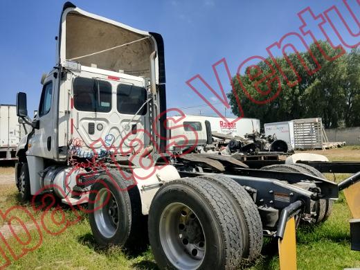 FREIGHTLINDER CASCADIA 2015, foto 8 de 19