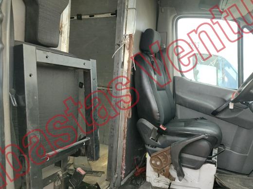 MERCEDES BENZ SPRINTER 2016, foto 13 de 19