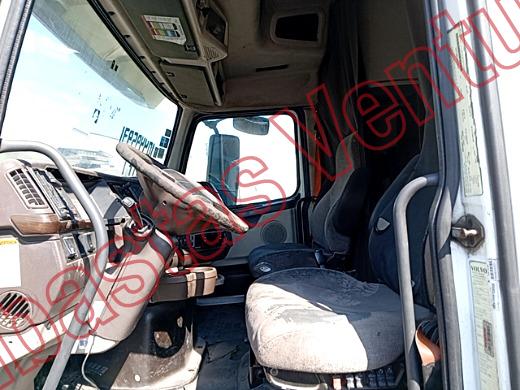VOLVO TRACTOCAMION 2016, foto 17 de 19