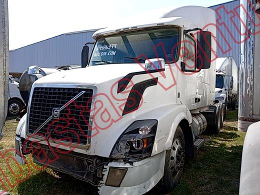 VOLVO TRACTOCAMION 2015, foto 1 de 19
