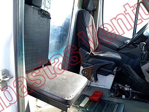 MERCEDES BENZ SPRINTER 2016, foto 13 de 19