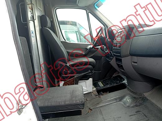 MERCEDES BENZ SPRINTER 2015, foto 12 de 19