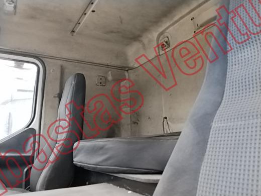VOLVO TRACTOCAMION 2008, foto 15 de 19
