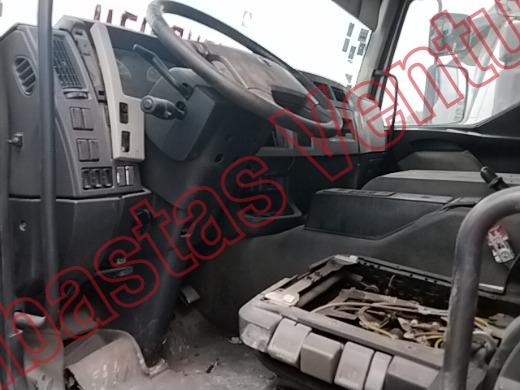VOLVO TRACTOCAMION 2008, foto 17 de 19