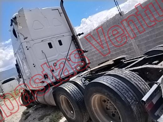 FREIGHTLINDER CASCADIA 2016, foto 8 de 19
