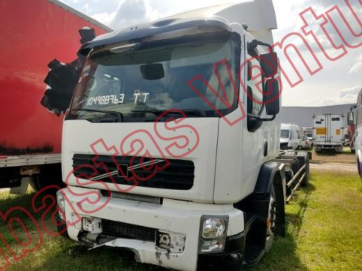 VOLVO TRACTOCAMION 2011, foto 1 de 19