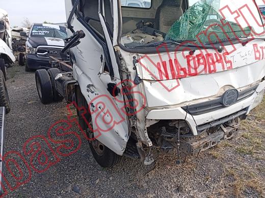 HINO SERIE 300 2016, foto 3 de 19