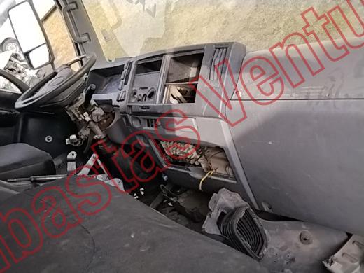 ISUZU ELF 400 2010, foto 14 de 19