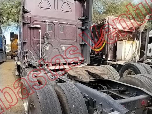 FREIGHTLINDER CASCADIA 2015, foto 8 de 19