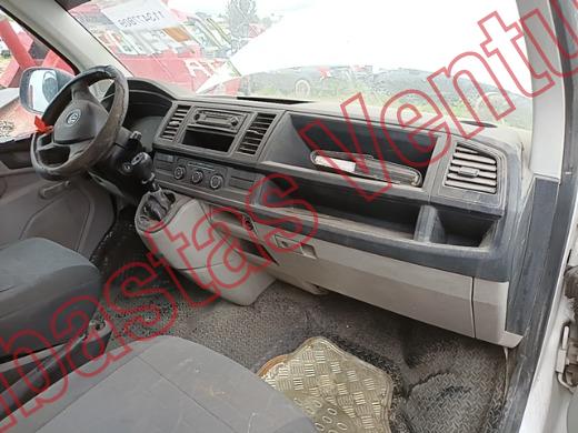 VOLKSWAGEN TRANSPORTER 2018, foto 14 de 19