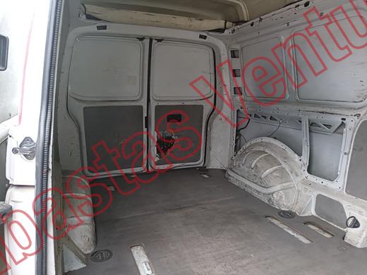 VOLKSWAGEN TRANSPORTER 2018, foto 15 de 19