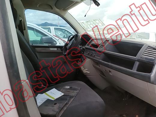 VOLKSWAGEN TRANSPORTER 2018, foto 12 de 19