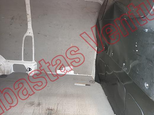 VOLKSWAGEN TRANSPORTER 2018, foto 13 de 19