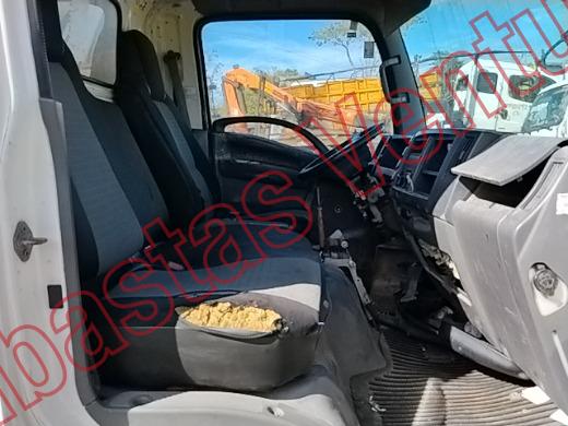 ISUZU ELF 2015, foto 12 de 19