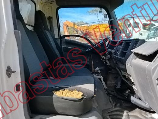 ISUZU ELF 2015, foto 13 de 19
