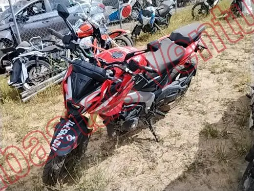 BAJAJ PULSAR NS 2025, foto 1 de 19