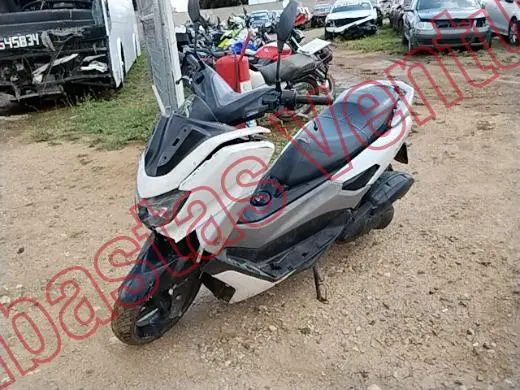 YAMAHA N-MAX 2018, foto 1 de 19