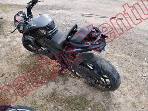 BAJAJ PULSAR 200 2023, foto 7 de 19