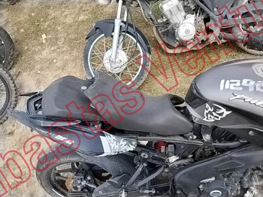 BAJAJ PULSAR 200 2023, foto 13 de 19