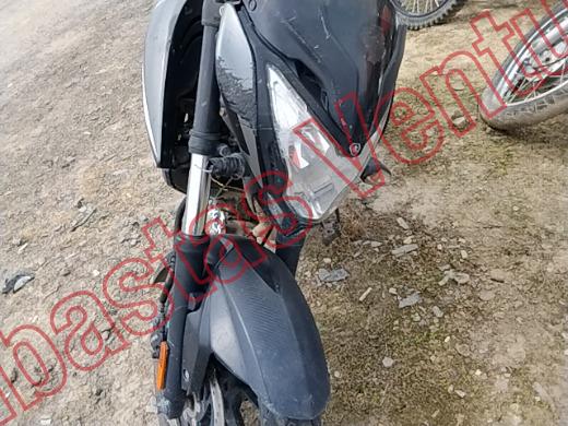 BAJAJ PULSAR 200 2023, foto 18 de 19