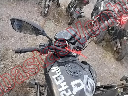 BAJAJ PULSAR 2023, foto 14 de 19