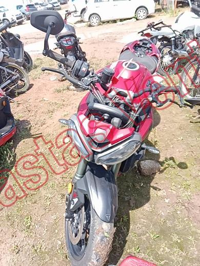 TRIUMPH STREET TRIPLE RS 2024, foto 2 de 19