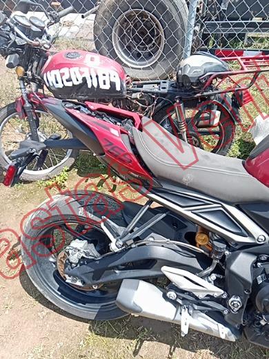 TRIUMPH STREET TRIPLE RS 2024, foto 13 de 19
