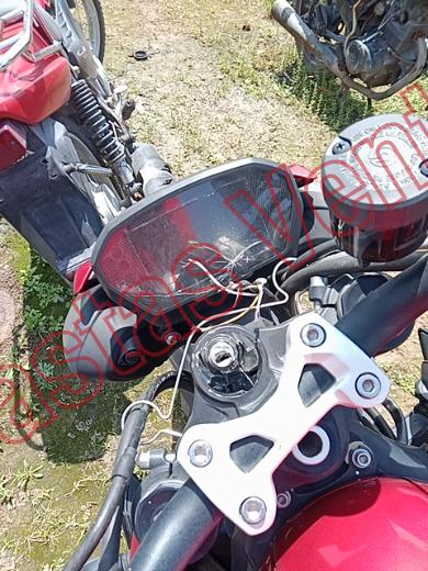 TRIUMPH STREET TRIPLE RS 2024, foto 14 de 19
