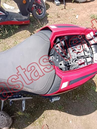 TRIUMPH STREET TRIPLE RS 2024, foto 16 de 19