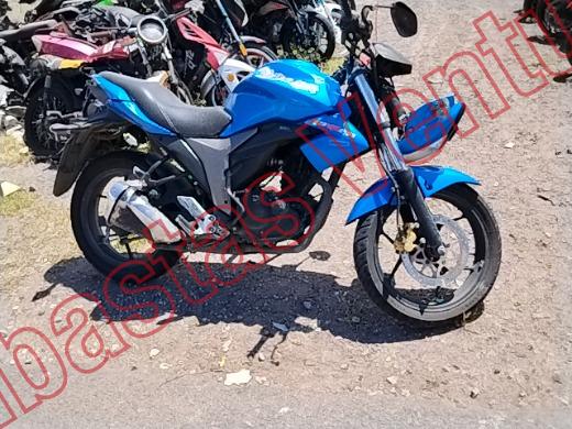 SUZUKI GSX 150 2019, foto 4 de 19