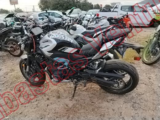 KAWASAKI Z900 2025, foto 8 de 19