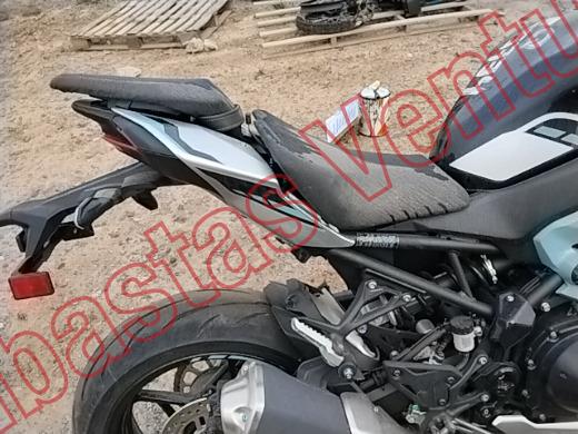 KAWASAKI Z900 2025, foto 13 de 19