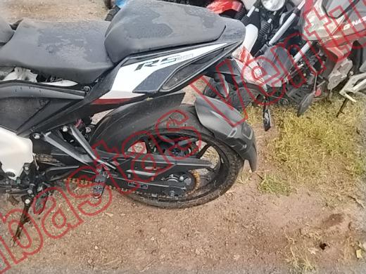BAJAJ PULSAR 200 2024, foto 16 de 19