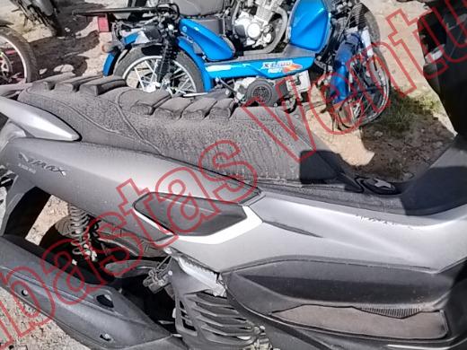 YAMAHA N-MAX 2018, foto 13 de 19