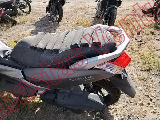 YAMAHA N-MAX 2018, foto 16 de 19