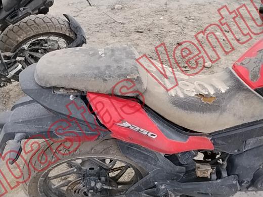 BAJAJ DOMINAR 2022, foto 13 de 19