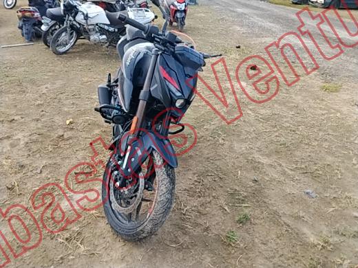 BAJAJ PULSAR 200 2026, foto 2 de 19
