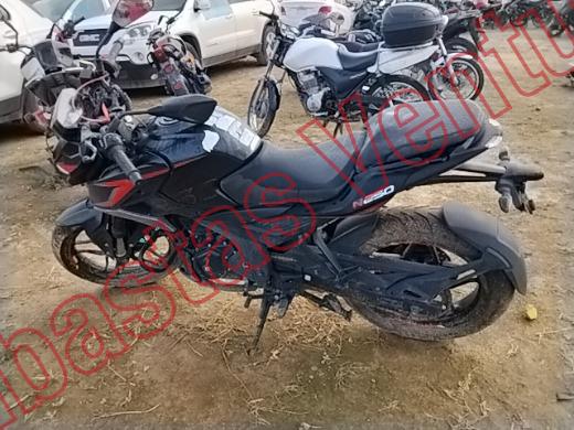 BAJAJ PULSAR 200 2026, foto 8 de 19