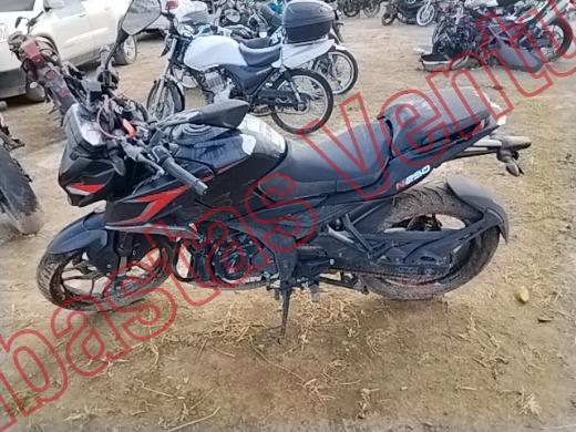 BAJAJ PULSAR 200 2026, foto 17 de 19