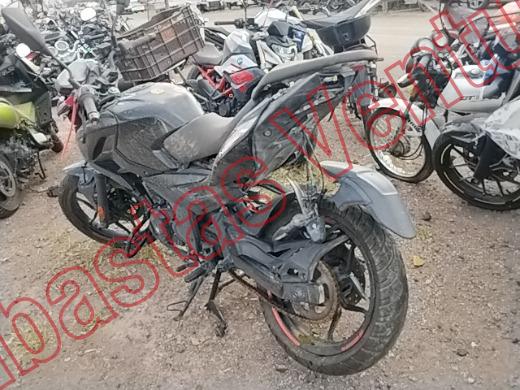 BAJAJ PULSAR 2025, foto 7 de 19
