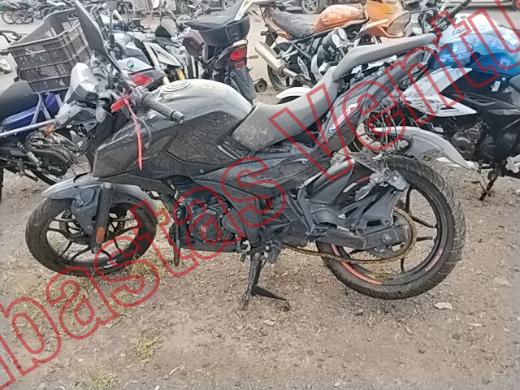 BAJAJ PULSAR 2025, foto 8 de 19