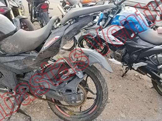 BAJAJ PULSAR 2025, foto 16 de 19