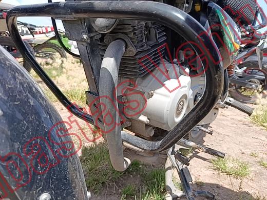 BAJAJ BOXER 2023, foto 10 de 19